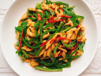 青椒炒雞肉絲