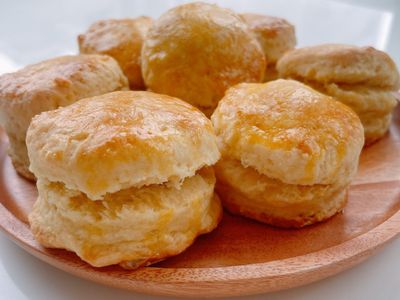 參考食譜 : 鬆軟奶香！經典原味司康
