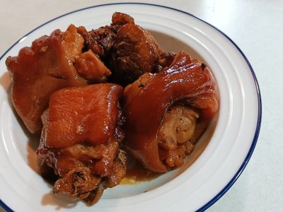 參考食譜 : 可樂豬腳