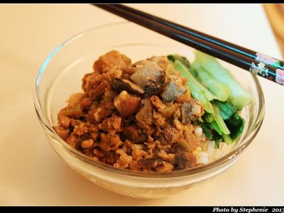 參考食譜 : 懷念的香菇肉燥飯