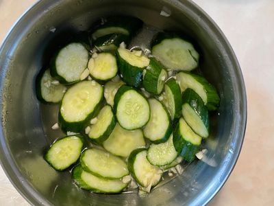 參考食譜 : 涼拌小黃瓜