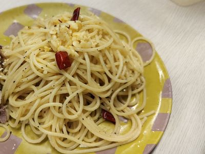 香蒜義大利麵...完全零廚藝