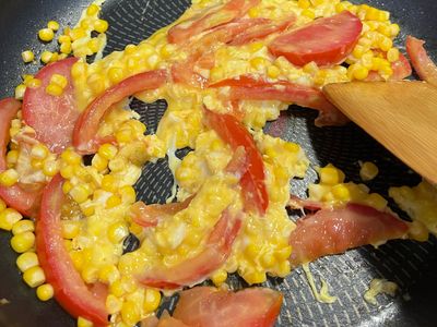 參考食譜 : 番茄玉米炒蛋