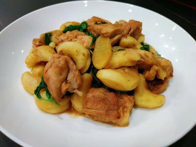 參考食譜 : 菱角燒雞