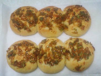 參考食譜 : 魚鬆蔥花麵包