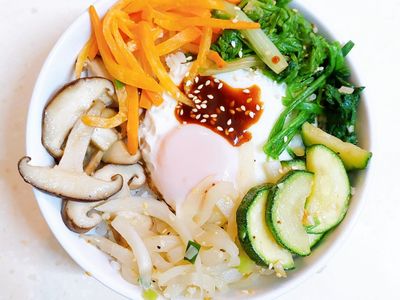 蔬食韓式拌飯(五辛素)