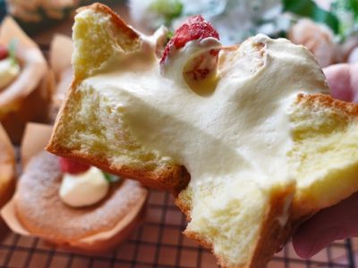 北海道戚風蛋糕｜滿滿奶油餡一口接一口