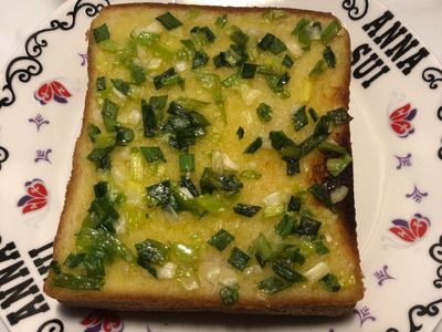 奶油蔥香厚片土司