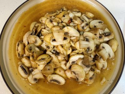 黑胡椒奶油蘑菇