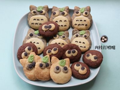 參考食譜 : 【肉桂打噴嚏】可愛的龍貓♥造型餅乾