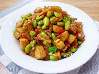 參考食譜 : 榨菜毛豆炒豆干（便當菜）