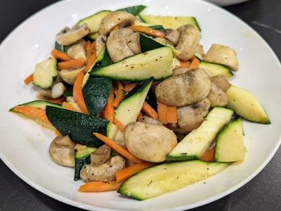 櫛瓜炒洋菇
