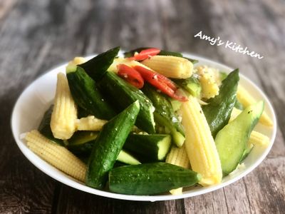參考食譜 : 小黃瓜炒玉米筍