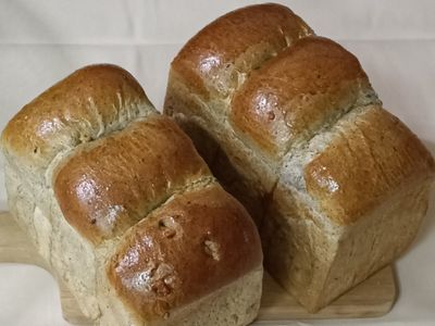 參考食譜 : 黑芝麻核桃土司