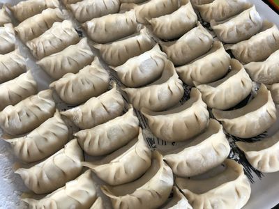 參考食譜 : 高麗菜豬肉水餃