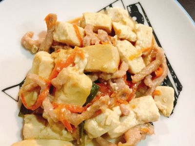 參考食譜 : 肉絲煨豆腐