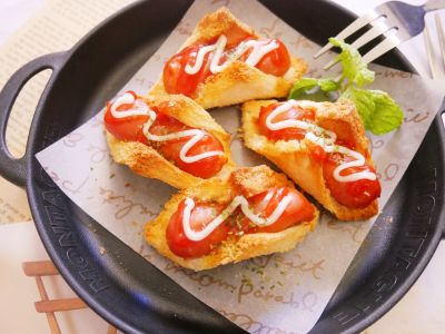 氣炸鍋「迷你熱狗吐司捲」香酥可口。