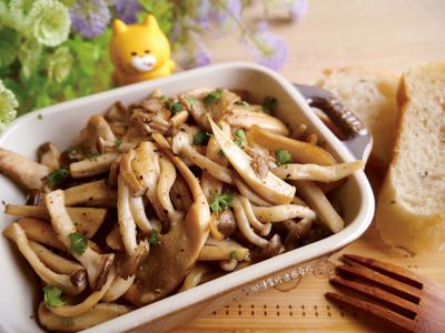 參考食譜 : 香料奶油炒綜合野菇