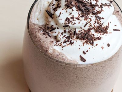 金莎巧克力蛋糕奶昔