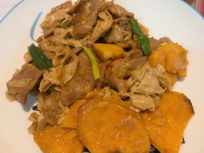 地瓜片炒豬肉