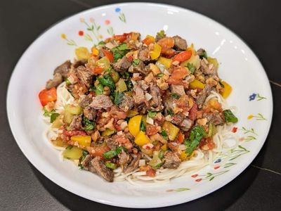 番茄燒肉拌麵