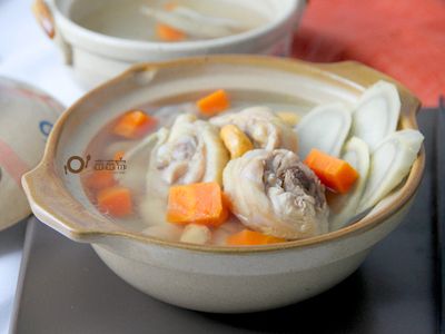 參考食譜 : 元氣牛蒡紅蘿蔔雞湯by戀戀家