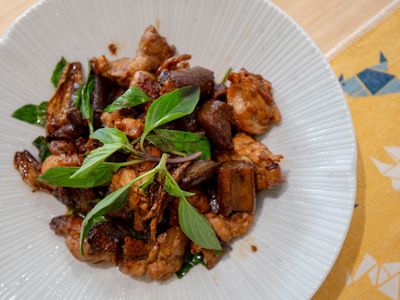 \\暖胃料理-三杯茄子雞丁//