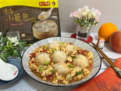 一鍋到底～蕃茄炒蛋蒸小籠湯包