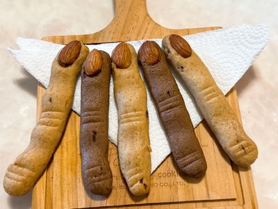 參考食譜 : 萬聖節-巫婆手指餅乾