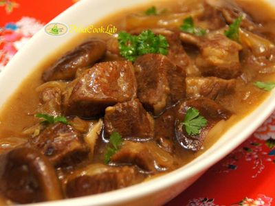 參考食譜 : 【李錦記舊庄特級蠔油125週年】骰子豬肉