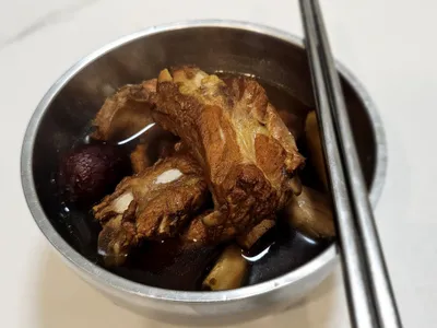 阿廣藥燉排骨