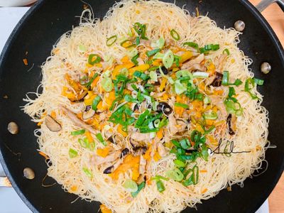 參考食譜 : 南瓜炒米粉/10分鐘