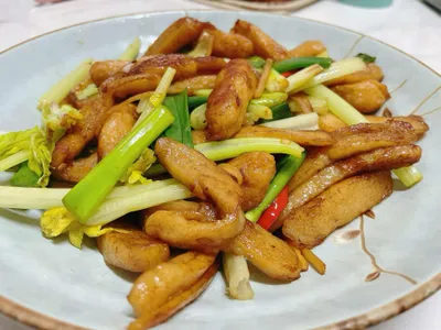 芹菜炒甜不辣