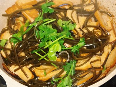 海帶絲炒豆乾片
