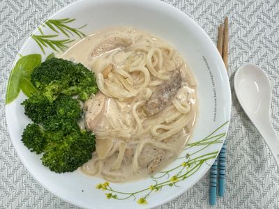 豆乳沙雞排肉烏龍麵