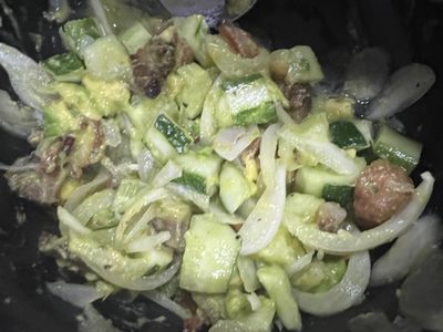 臘肉酪梨馬鈴薯沙拉佐金桔