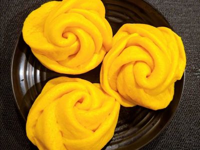 參考食譜 : 南瓜玫瑰花饅頭(奶素)