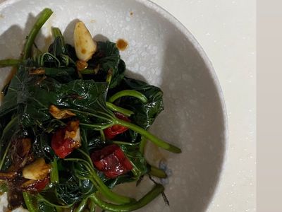 參考食譜 : 蠔油炒地瓜葉