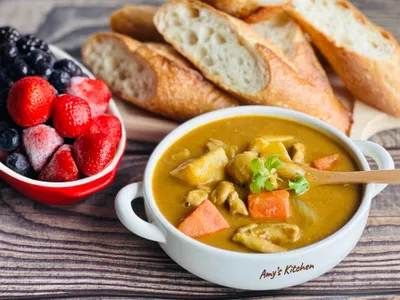 早午餐 法棍咖哩 / 咖哩雞