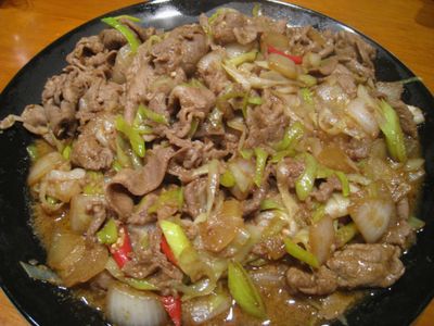 參考食譜 : 【粉豬兒】蒜苗沙茶羊肉