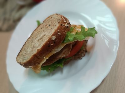 高纖雜糧十三香里雞肉三明治