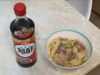 十全烏醋肉菜拌麵