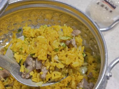 雞肉孢子甘藍檸檬椒鹽薑黃飯