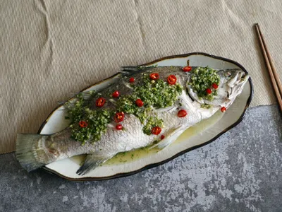 泰式檸檬鱸魚 酸辣開胃