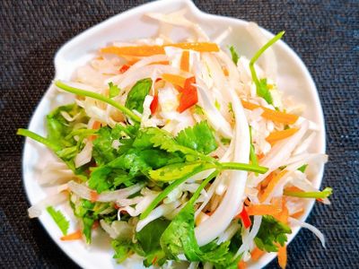 越式生菜沙拉Gỏi Bắp Cải