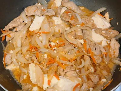 洋蔥里肌炒嫩豆腐