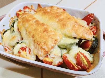 櫛瓜起司烤鮭魚