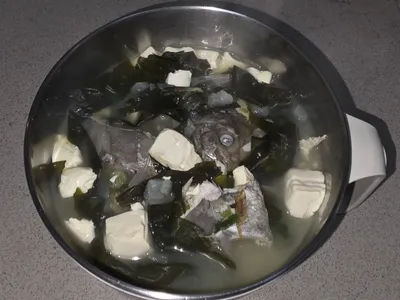 味增海帶芽魚湯