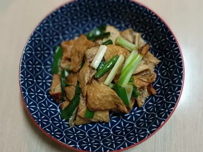 參考食譜 : 蔥爆豆皮