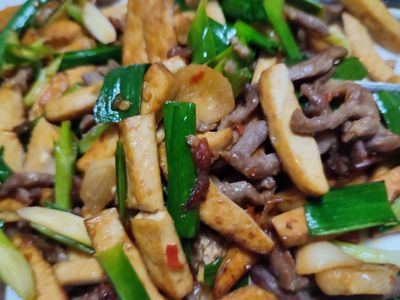 青蒜豆干炒肉絲
